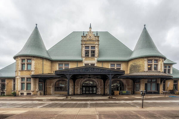 Train Depot Art Print featuring the photograph The Duluth Depot by Susan Rissi Tregoning