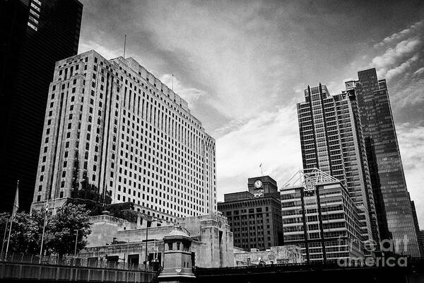 Chicago Art Print featuring the photograph Two North Riverside Plaza The Original Chicago Daily News Building With Riverfront Buildings Chicago by Joe Fox