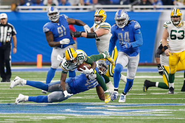 Detroit Art Print featuring the photograph NFL: DEC 31 Packers at Lions #10 by Icon Sportswire