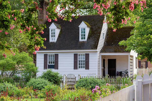 Colonial Williamsburg Art Print featuring the photograph Garden Summer Colonial by Rachel Morrison