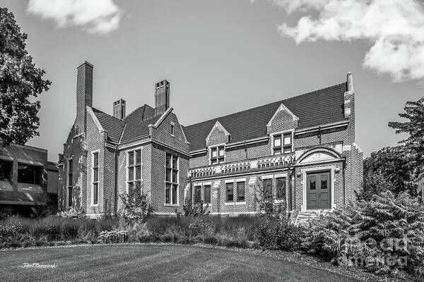 Hamline University Art Print featuring the photograph Hamline University Giddens Alumni Center by University Icons