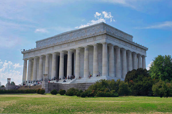 Lincoln Memorial Art Print featuring the photograph Lincoln Memorial by Matthew DeGrushe