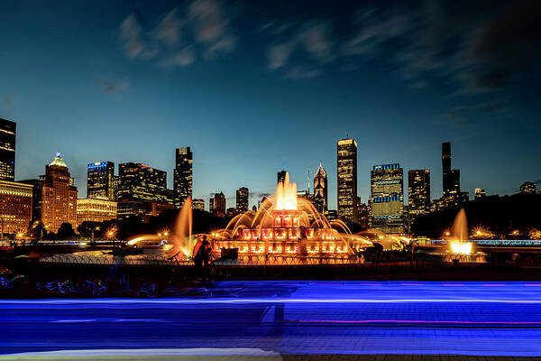 Buckingham Fountain Art Print featuring the photograph Rickshaw blur by Buckingham Fountain by Sven Brogren