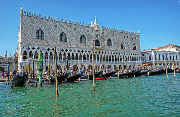 Gondola Art Print featuring the photograph Venice - Gondolas by Yvonne Jasinski