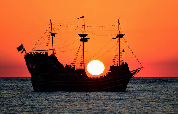 Ship Art Print featuring the photograph Catching the sun #1 by David Lee Thompson