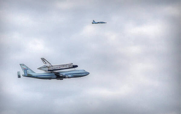 Space Shuttle Discovery Art Print featuring the photograph Last Flight by Michael Donahue