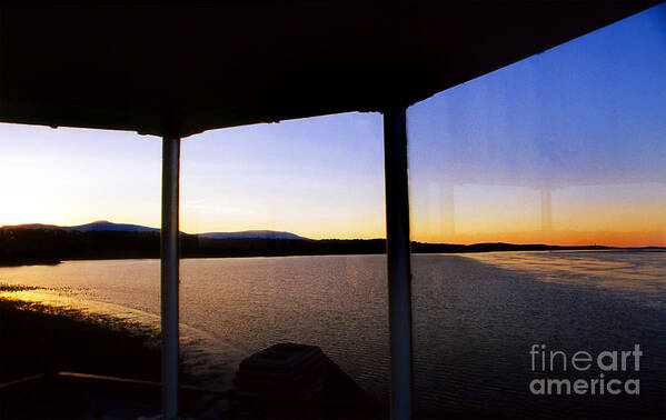 Lighthouses Art Print featuring the photograph Sunrise On The Hudson by Skip Willits