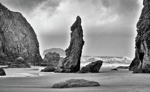 Bandon Art Print featuring the photograph Pillar of the Pacific by Kevin Munro