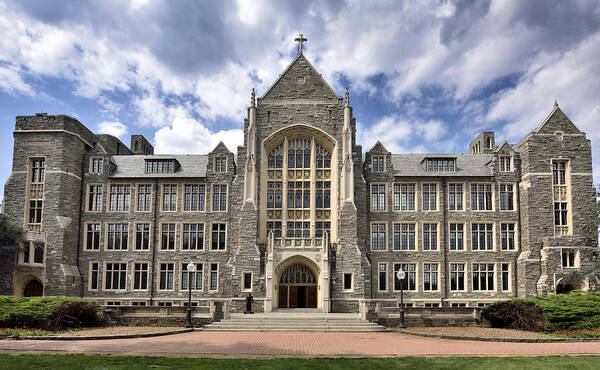 georgetown University Art Print featuring the photograph Georgetown University - White-Gravenor Hall by Brendan Reals