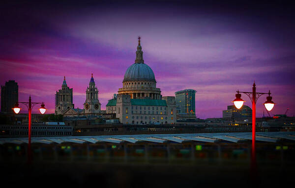 St Pauls Art Print featuring the photograph St Pauls Dusk by David French