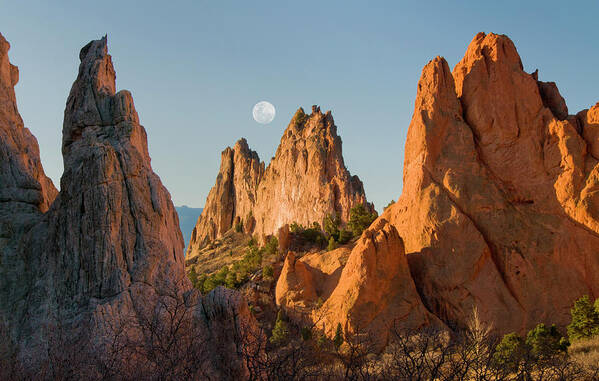 Scenics Art Print featuring the photograph Garden Of The Gods, Colorado Springs, Co #1 by Russell Burden