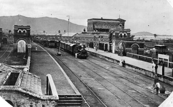 Rail Transportation Art Print featuring the photograph Indian Station by Hulton Archive