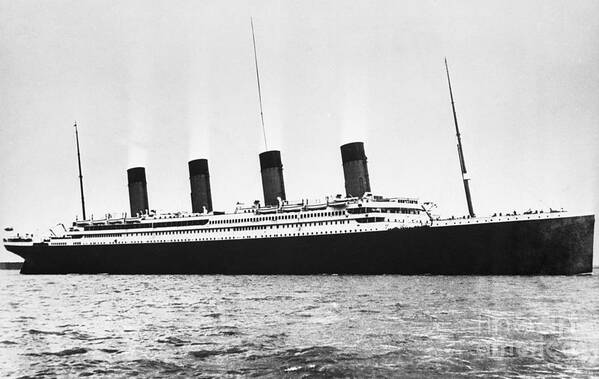 England Art Print featuring the photograph Titanic At Sea by Bettmann