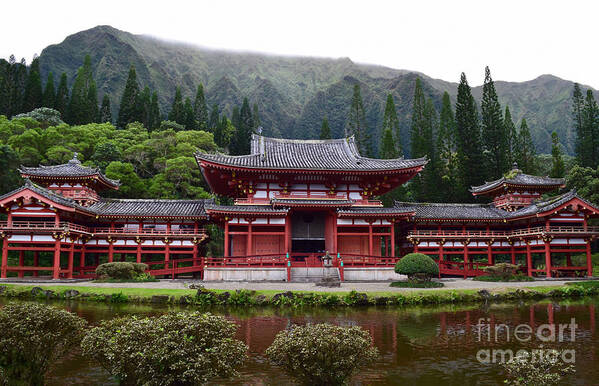 Bydodo-in Temple Art Print featuring the photograph Byodo-In Temple Oahu by Debra Banks
