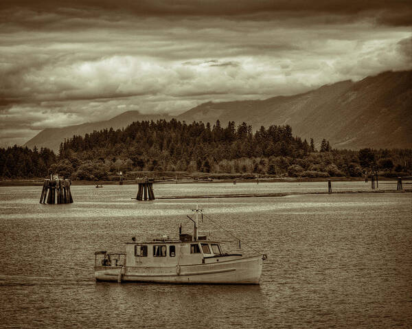 Boat Art Print featuring the photograph Coming Into Port by Randy Hall