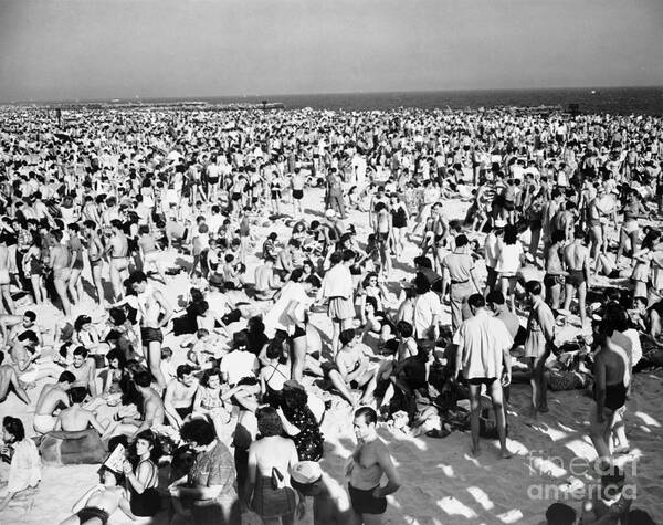 Coney Island Art Print featuring the photograph Coney Island 1941 by Photo Researchers