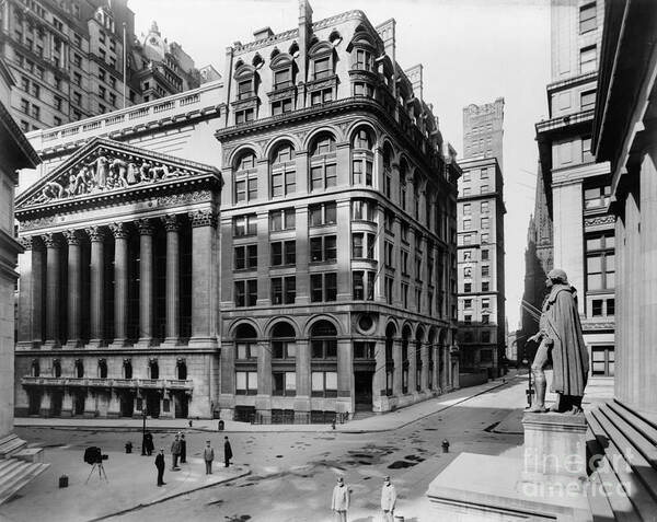 1908 Art Print featuring the photograph STOCK EXCHANGE, c1908 by Granger