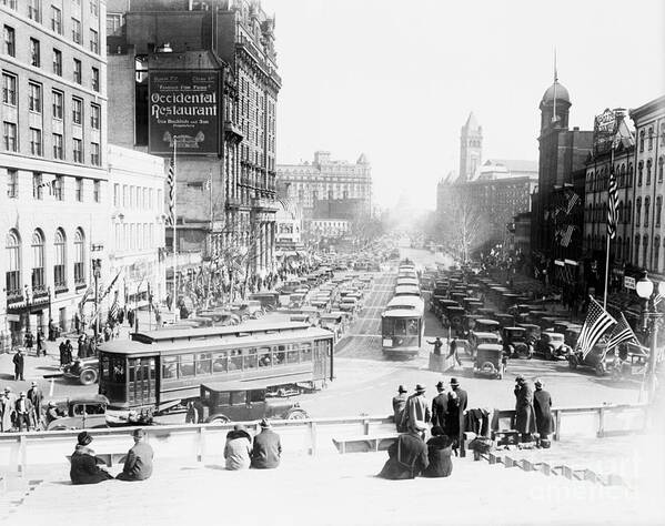 People Art Print featuring the photograph View Of Pennsylvania Avenue by Bettmann