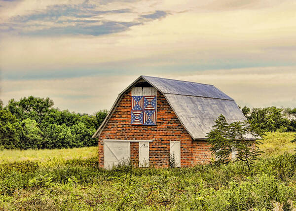 Quilt Art Print featuring the photograph Electric Fan Quilt Barn by Cricket Hackmann