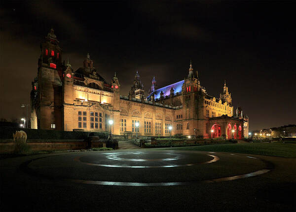 Kelvingrove Art Gallery And Museum Art Print featuring the photograph Kelvingrove museum by Grant Glendinning