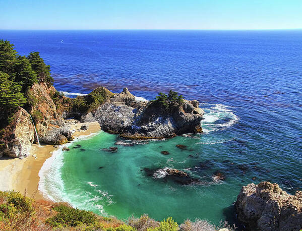 Scenics Art Print featuring the photograph Mcway Falls by David Toussaint