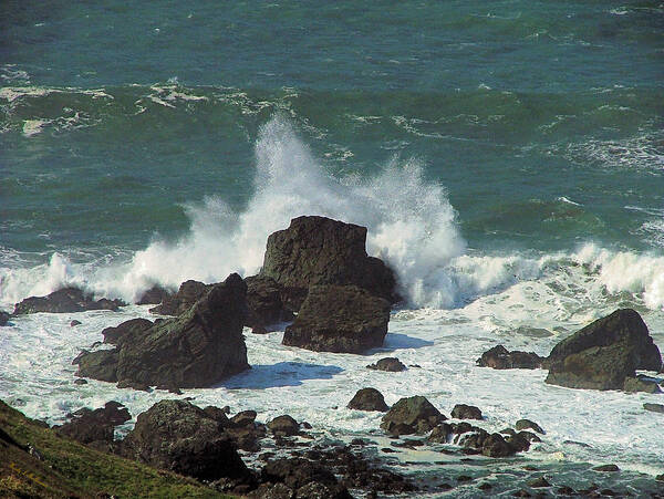 Cape Blanco Art Print featuring the photograph Cape Blanco Splash by Wendy McKennon