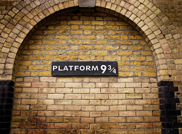 Harry Potter King's Cross Station Platform 9-3/4 Watercolor II Shower  Curtain