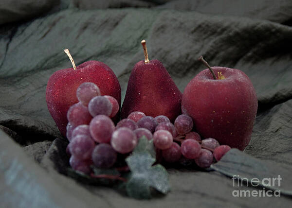 Still Life Art Print featuring the photograph Sparkeling Fruits by Sherry Hallemeier