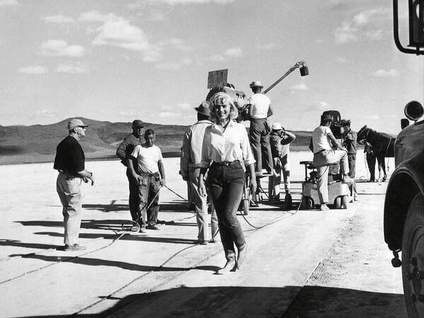 Marilyn Monroe Art Print featuring the photograph MARILYN MONROE in THE MISFITS -1961-. by Album