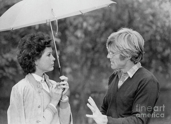 1980-1989 Art Print featuring the photograph Mary Tyler Moore And Robert Redford by Bettmann
