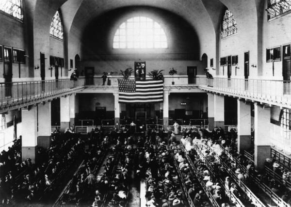 Crowd Art Print featuring the photograph Registry Hall by Hulton Archive