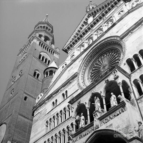 Duomo Art Print featuring the photograph Duomo di Cremona e Torrazzo by Riccardo Mottola