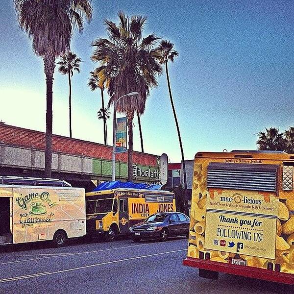 Abbotkinney Art Print featuring the photograph Food Truck Friday On #abbotkinney In by Emily Hames