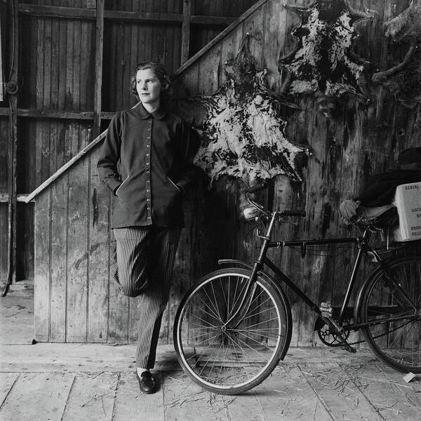 Fashion Art Print featuring the photograph Katharine Shields By A Bicycle by Richard Rutledge