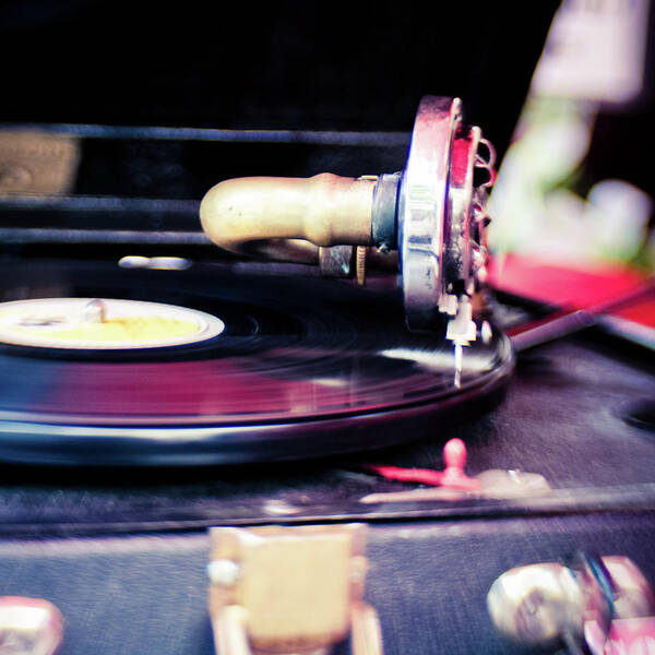 Music Art Print featuring the photograph Vinil by Carmen Moreno Photography