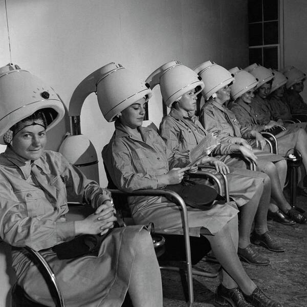 Beauty Art Print featuring the photograph Waac Officers At A Beauty Parlor by Toni Frissell