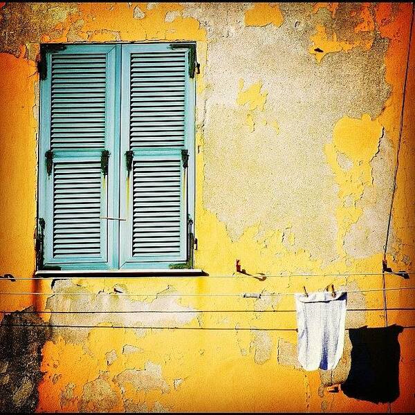 Wall Art Print featuring the photograph Let It All Hang Out #italy #wall by A Rey