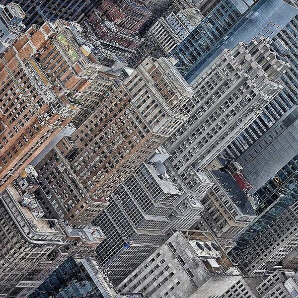 Iphoneonly Art Print featuring the photograph The Three Graces - Ny by Joel Lopez