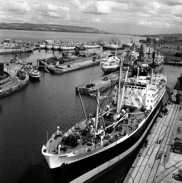 1950-1959 Art Print featuring the photograph Clydeside Port by Bert Hardy