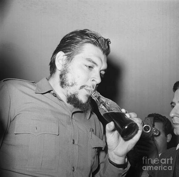 People Art Print featuring the photograph Cuban Minister Of Industry Che Guevara by Bettmann