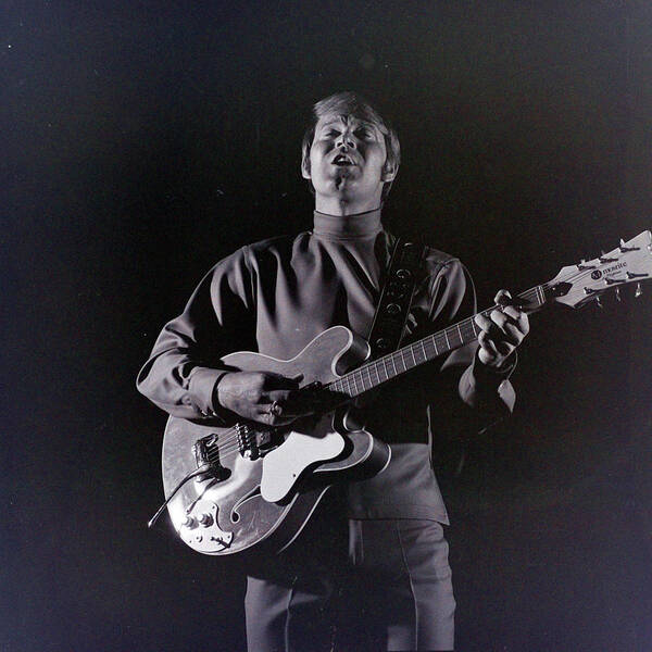 1960-1969 Art Print featuring the photograph Glen Campbell by Ralph Crane