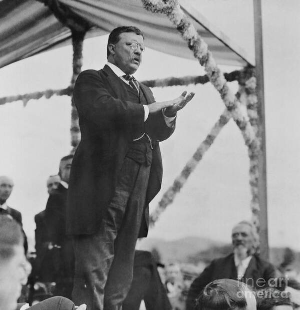People Art Print featuring the photograph Theodore Roosevelt On Podium by Bettmann