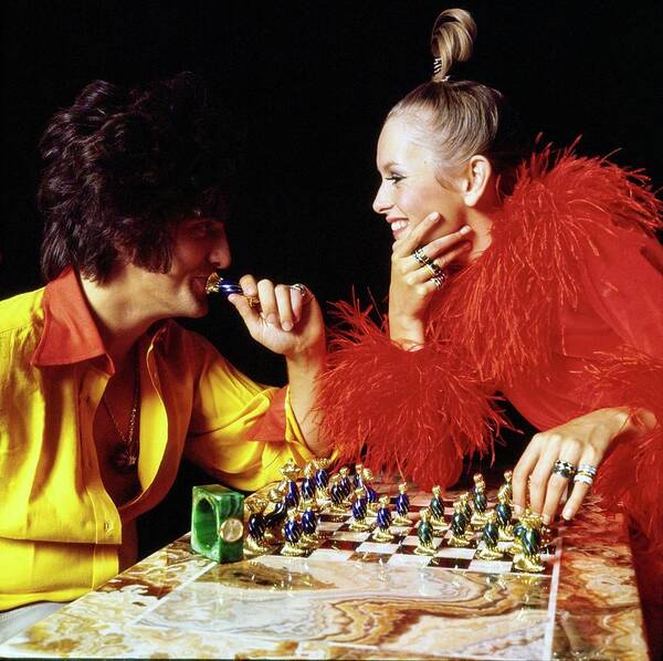 Twiggy Art Print featuring the drawing Twiggy and Justin de Villeneuve Play Chess, Vogue by Bert Stern