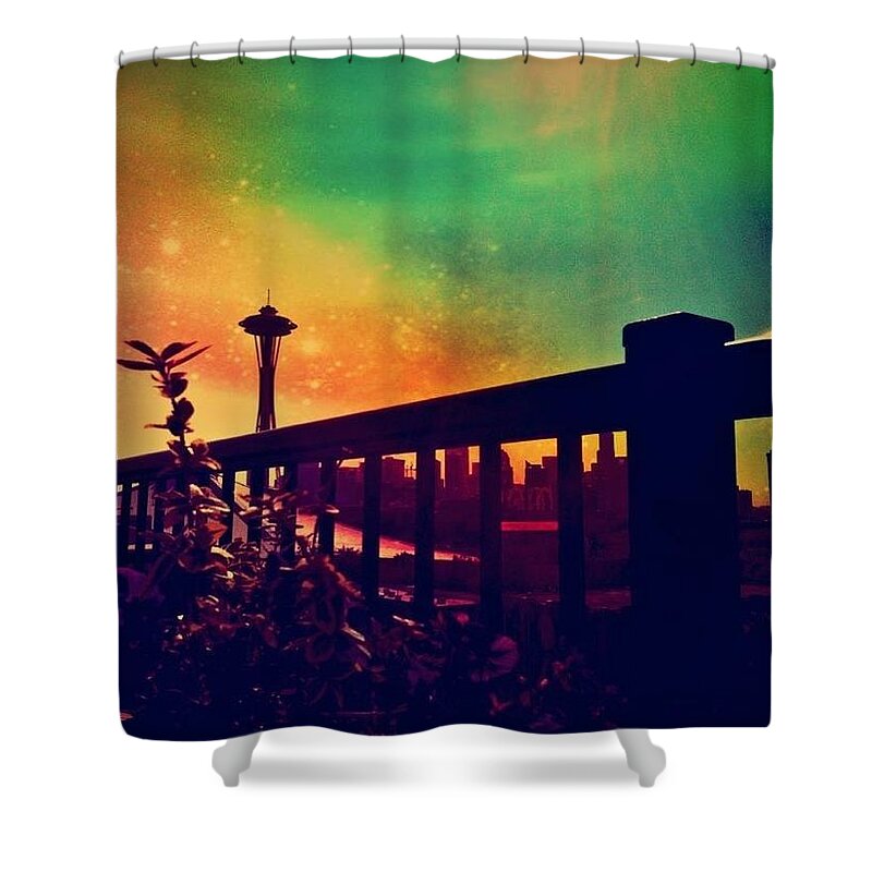 Seattle Space Needle Shower Curtain featuring the photograph Seattle Space Needle by Eddie G