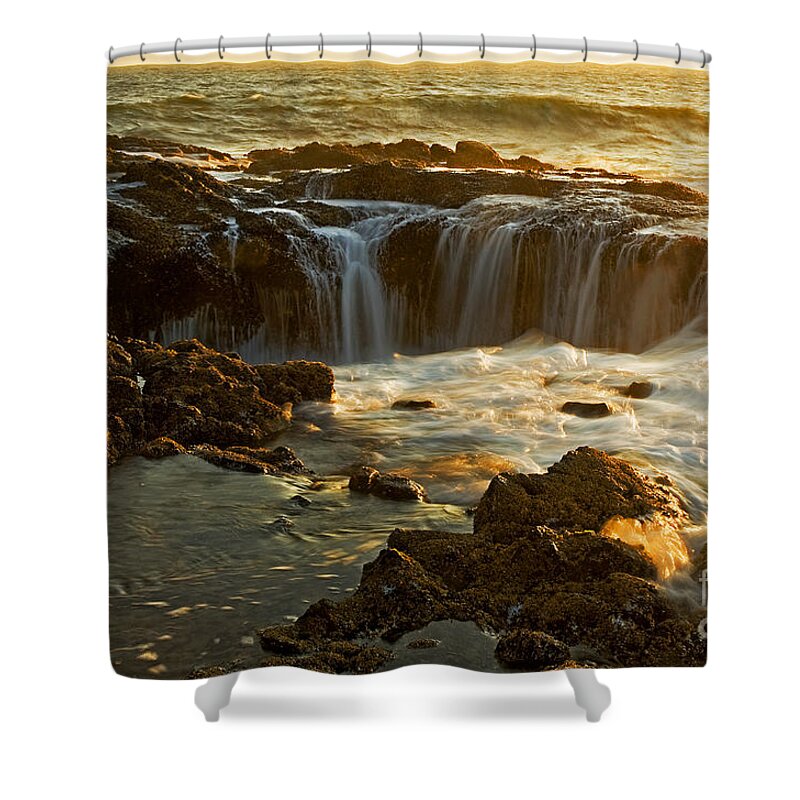 Pacific Shower Curtain featuring the photograph Thor's Well #1 by Nick Boren