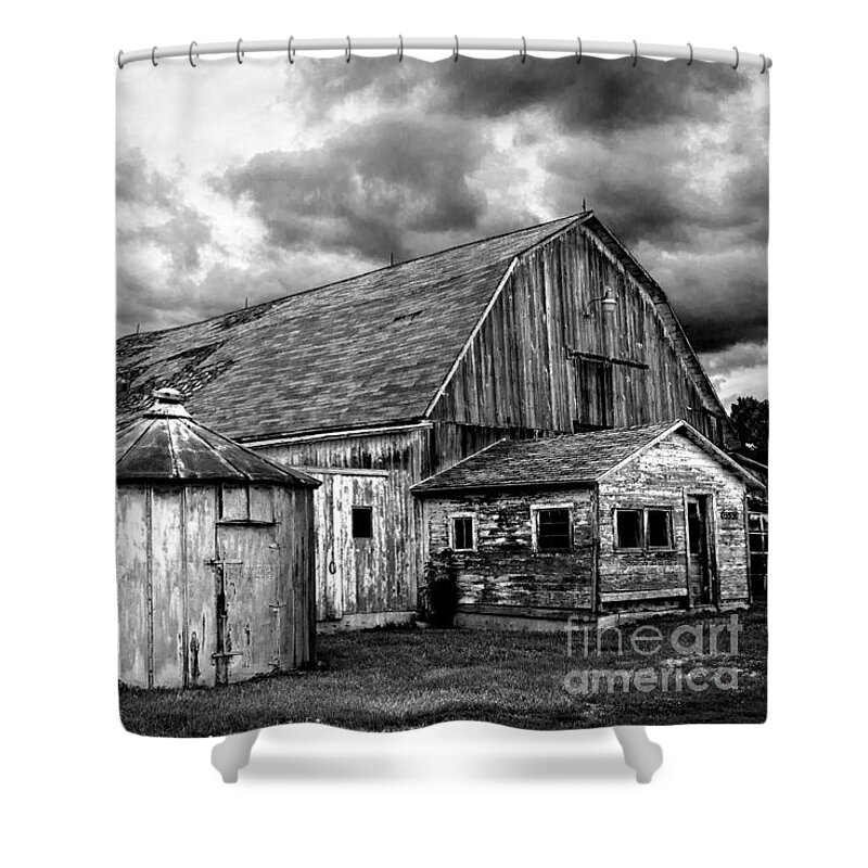 Barn Shower Curtain featuring the photograph Barn 66 by Michael Arend