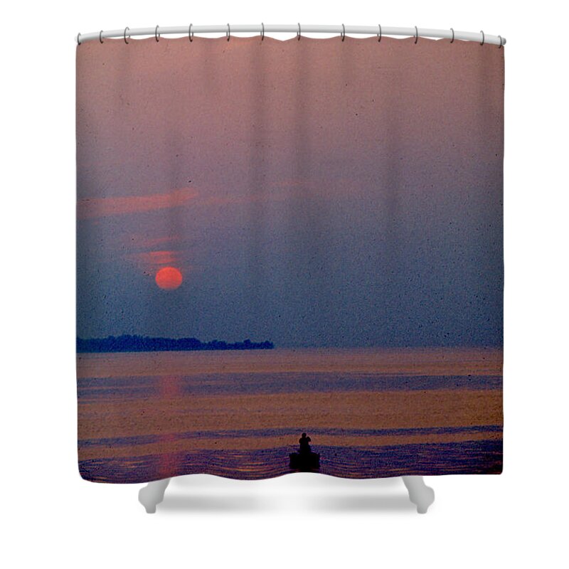 Patuxent Shower Curtain featuring the photograph Evening Fish by Lin Grosvenor