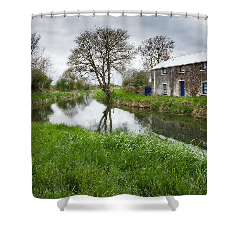 Grand Shower Curtain featuring the photograph Grand Canal at Miltown by Ian Middleton
