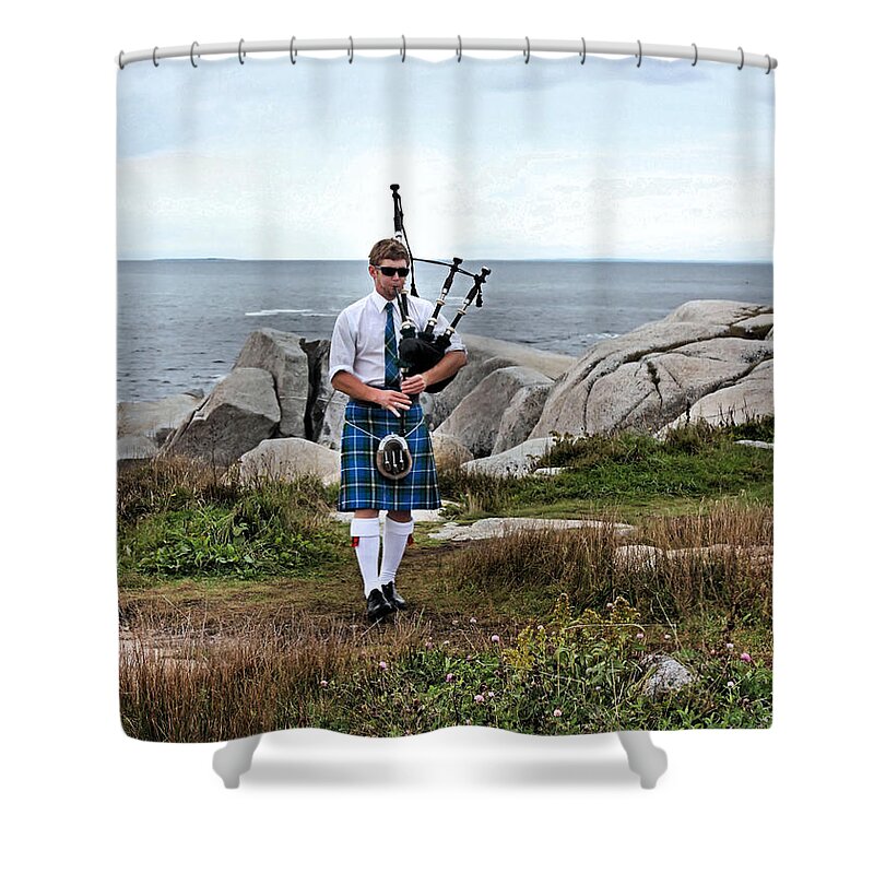 Irish Shower Curtain featuring the photograph Incognito by Kristin Elmquist
