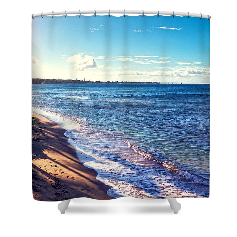 Hawaii Shower Curtain featuring the photograph Kaanapali Beach by Lars Lentz